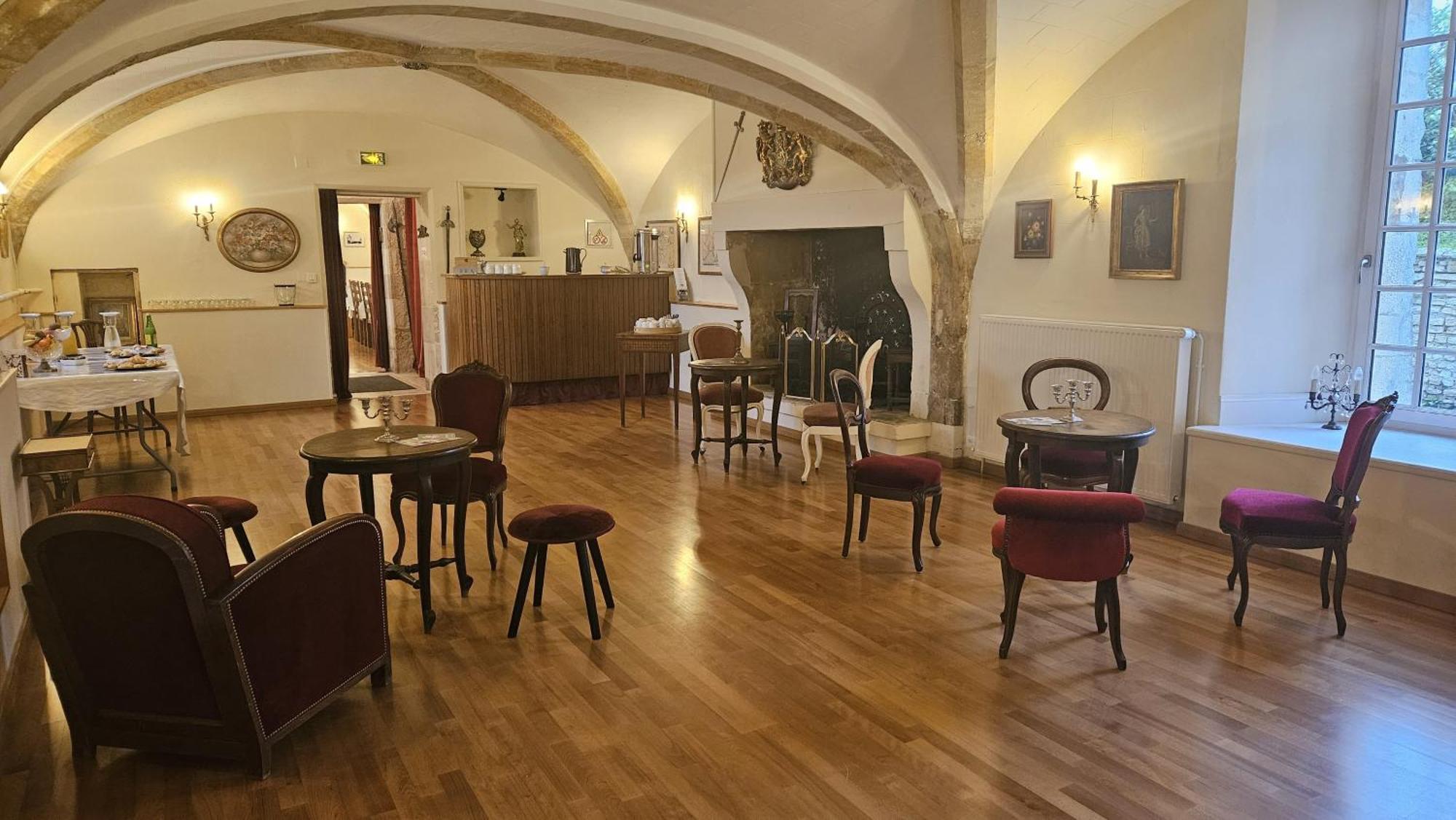 Un séjour d'exception au Logis du Château Saint-Pierre-de-l'Isle Exterior foto