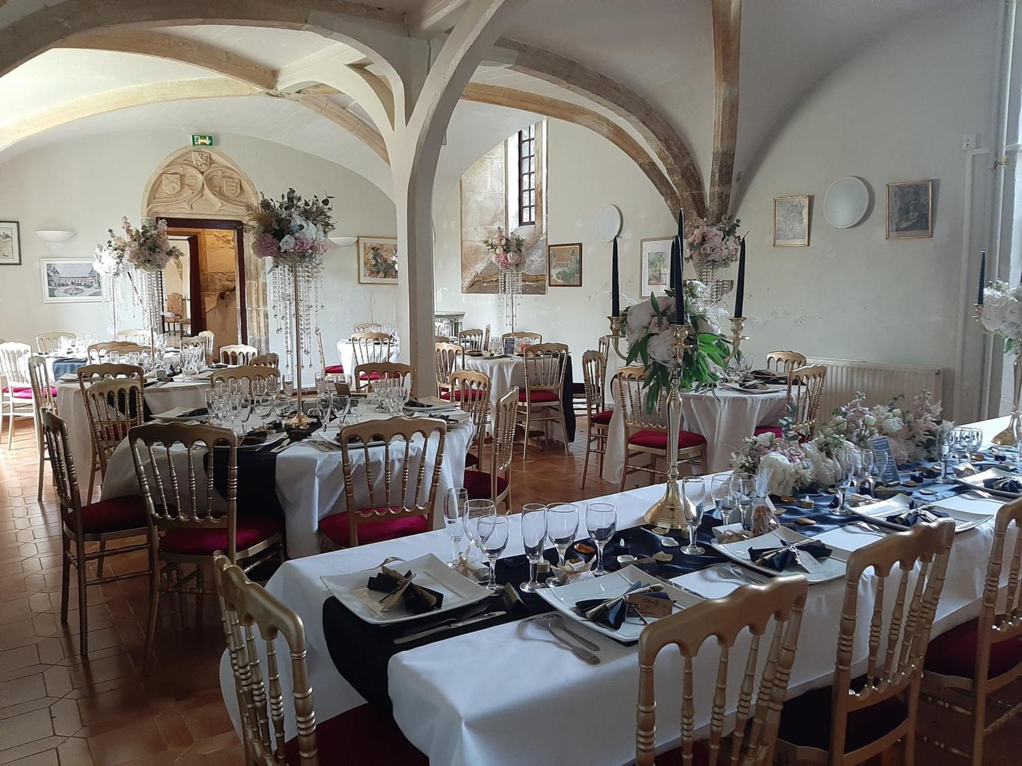 Un séjour d'exception au Logis du Château Saint-Pierre-de-l'Isle Exterior foto